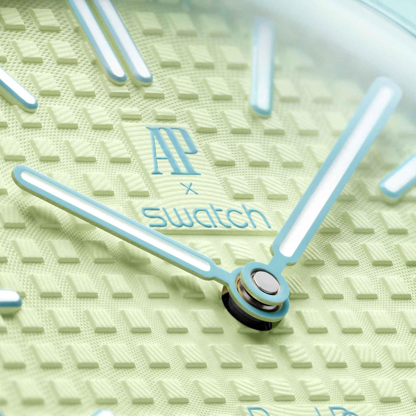AP × Swatch Royal Pop – Blaue Acht (SSX03L101N)